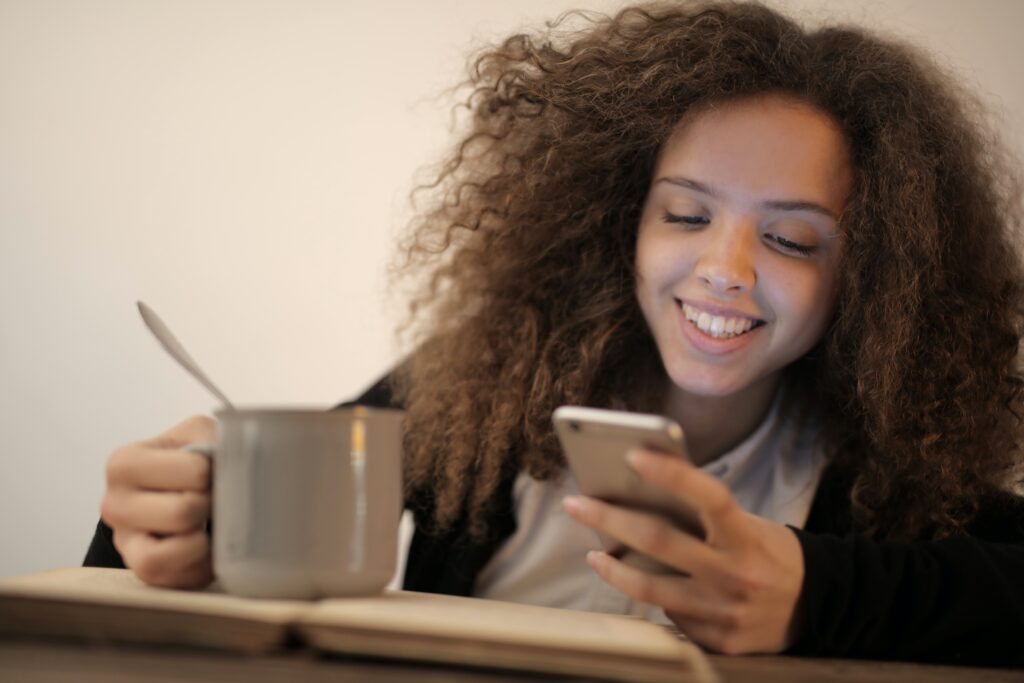 Social Media and Teen and Its affects on adolescent